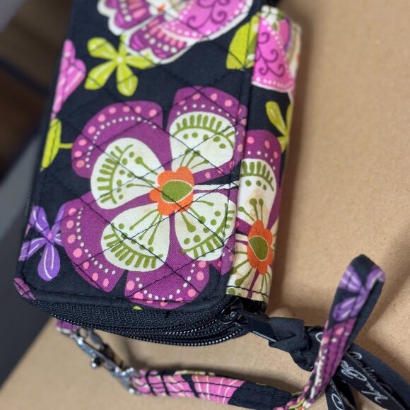 Vera Bradley Pirouette Pink Quilted Floral Wallet Wristlet Like New - Picture 3 of 7